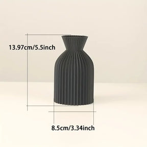 Minimal Tabletop Vase