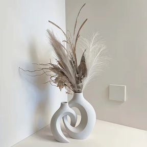 Skulpturale weiße Vase