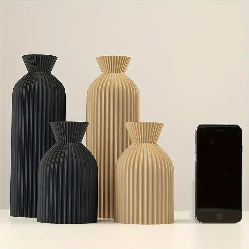 Minimal Tabletop Vase